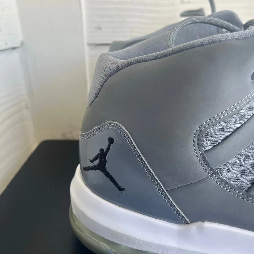 Jordan men aura